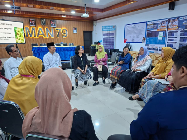 Pelatihan Guru SMAN 79 Jakarta-Meningkatkan Kompetensi, Menguatkan Kualitas Pembelajaran-3