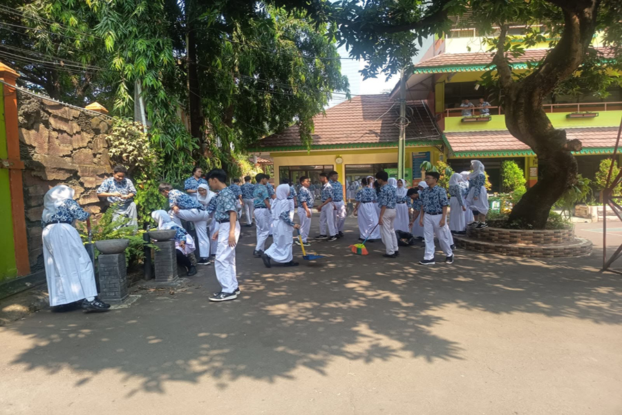 Jum'at Bersih dan Literasi-19